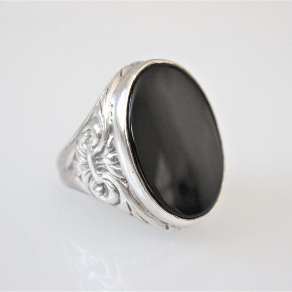 STERLING SILVER FACETED BLACK ONYX ELONGATED RING